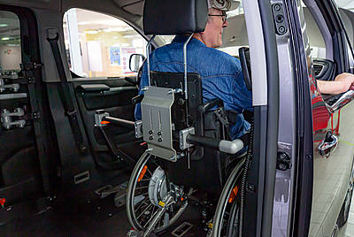 Kopf- & Rückenstütze für behindertengerechte Autos - PARAVAN
