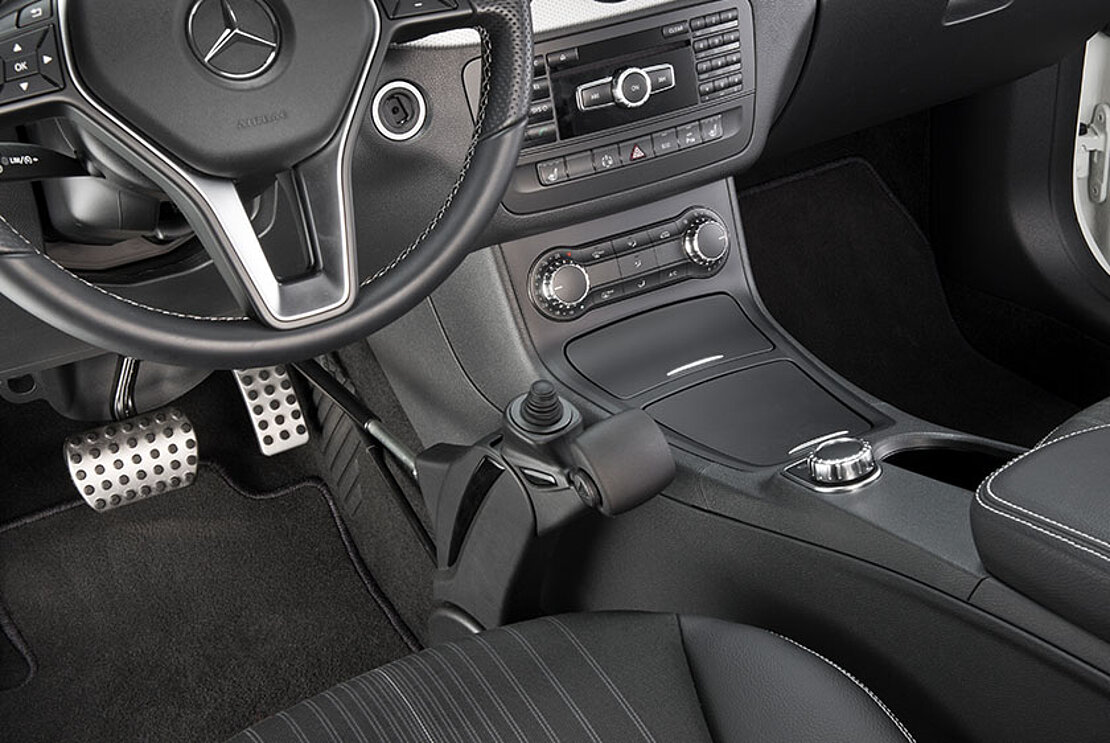 Handbediengeräte für Gas & Bremse PARAVAN