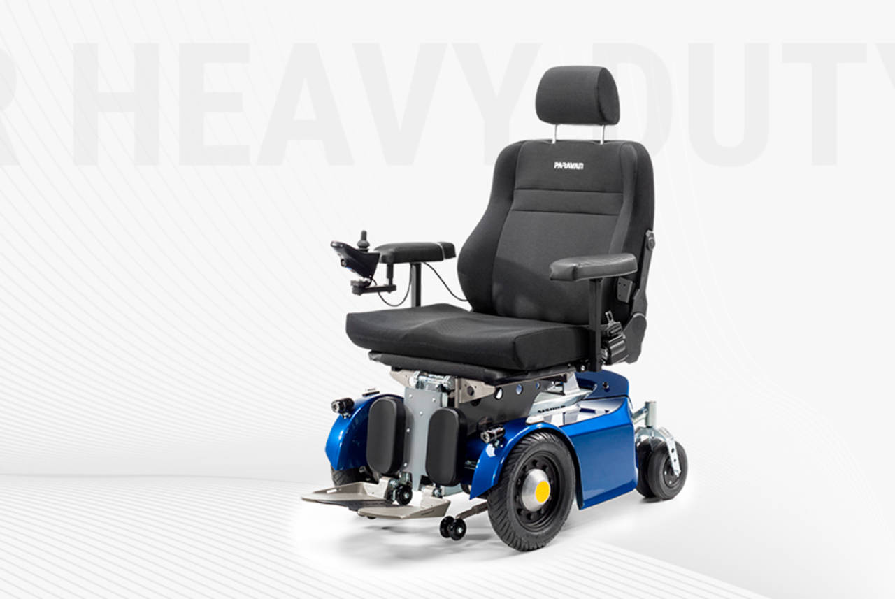 Paravan Rollstuhl mit Motorantrieb für übergewichtige Menschen PR Heavy duty