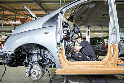 Systemelektroniker Ausbildung bei Paravan 